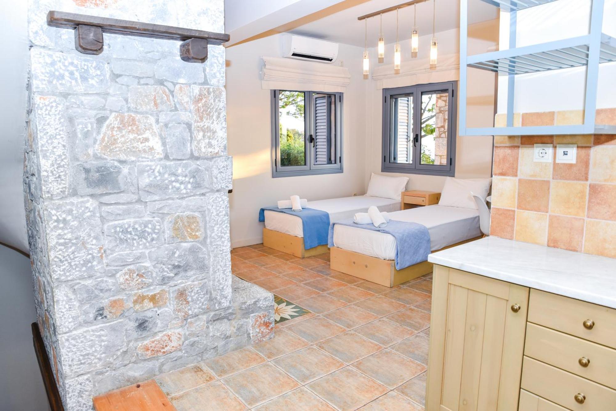 Ryalos Villas カラマタ エクステリア 写真