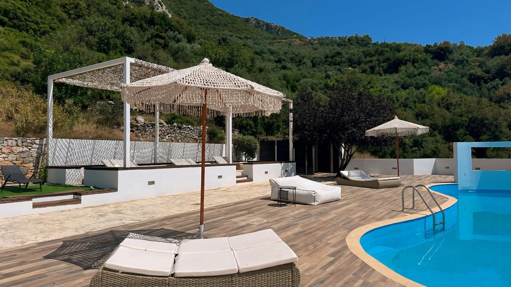 Ryalos Villas カラマタ エクステリア 写真