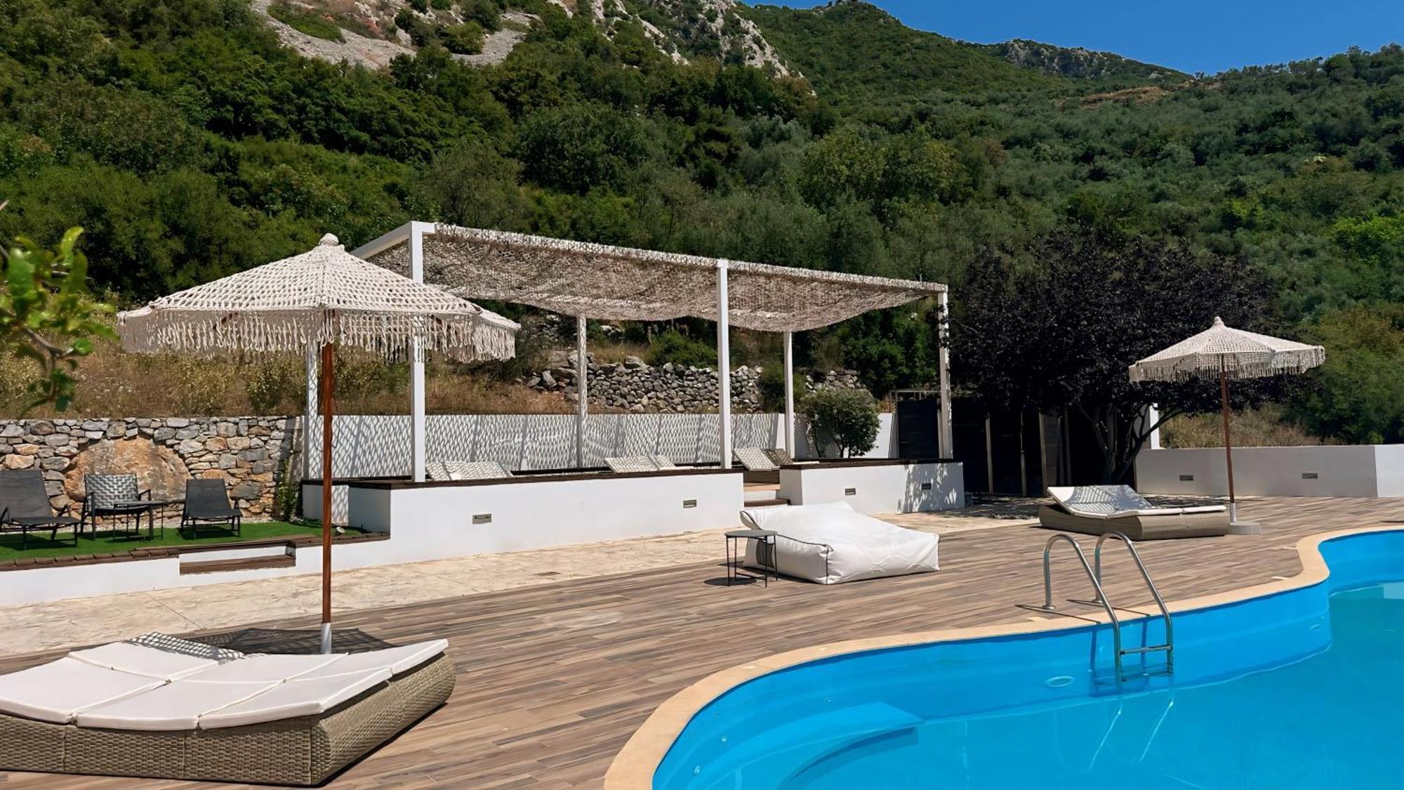 Ryalos Villas カラマタ エクステリア 写真